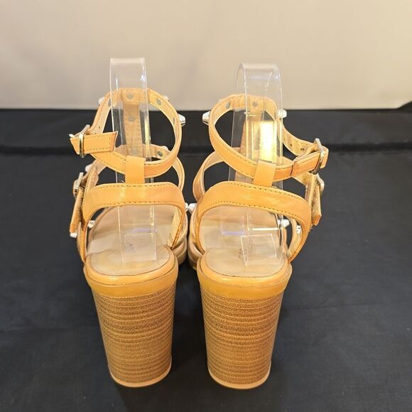 BRAND NEW SODA CAMINO-S PATENT STUDDED ANKLE STRAP HEELS - Picture 7 of 16